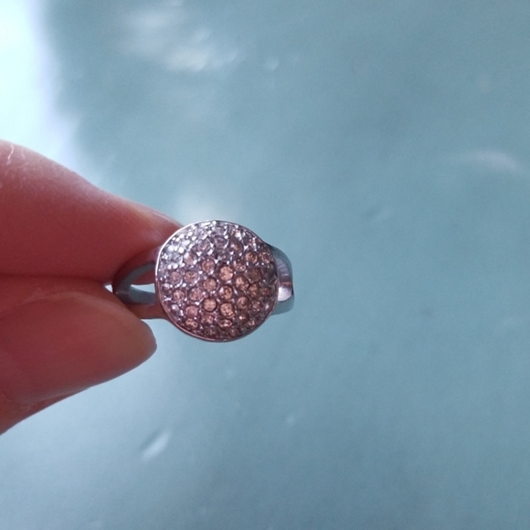 Beautiful Jewel Kade Ring. - Picture 3 of 3